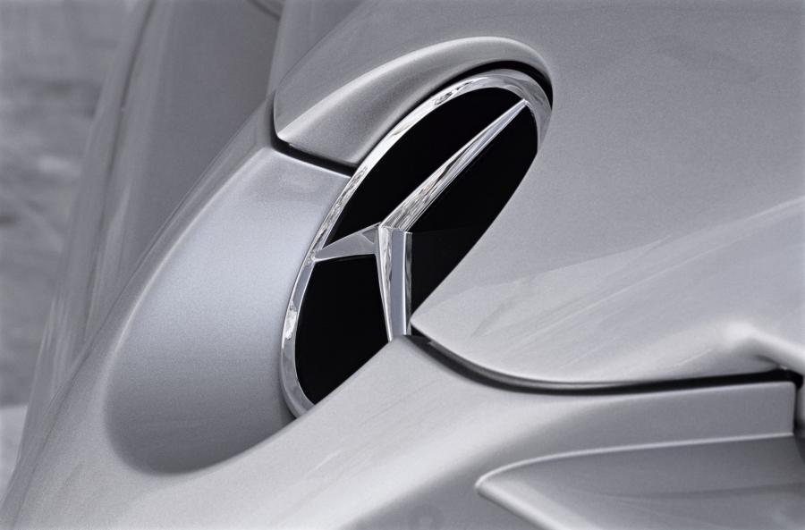  Mercedes-Benz SLR McLaren 2003 года  (фото 261 из 319)